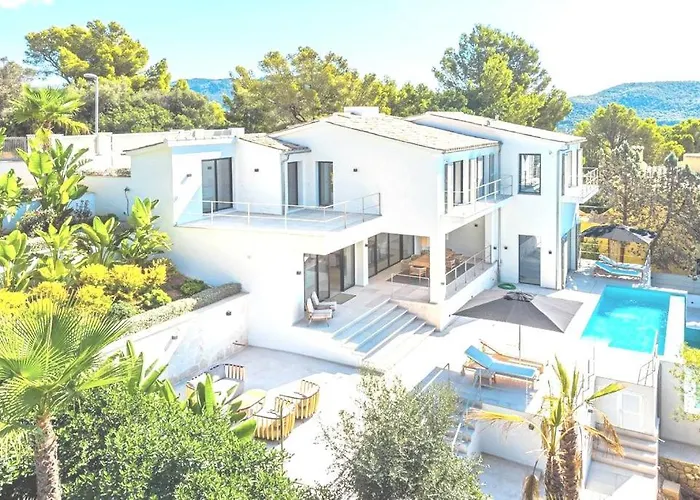 Mallorca Charming Villa - Elegant, Sea View